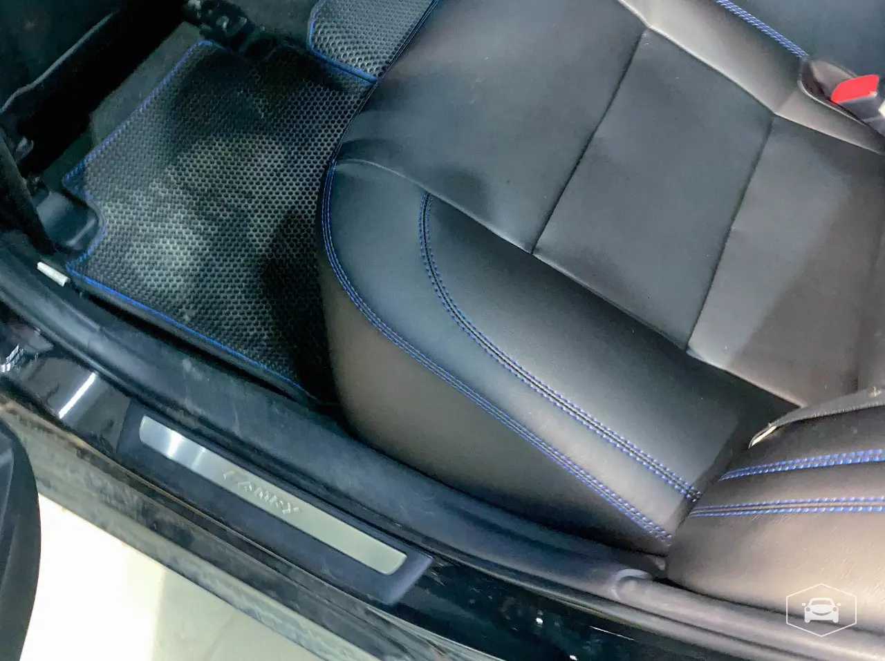 Чехлы Интер и Toyota Camry 50