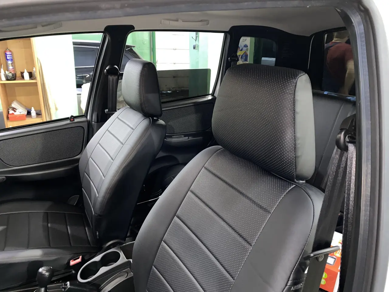 Чехлы и сигнализация СтарЛайн А93 на Lada Niva Чехлы и сигнализация СтарЛайн А93 на Lada Niva