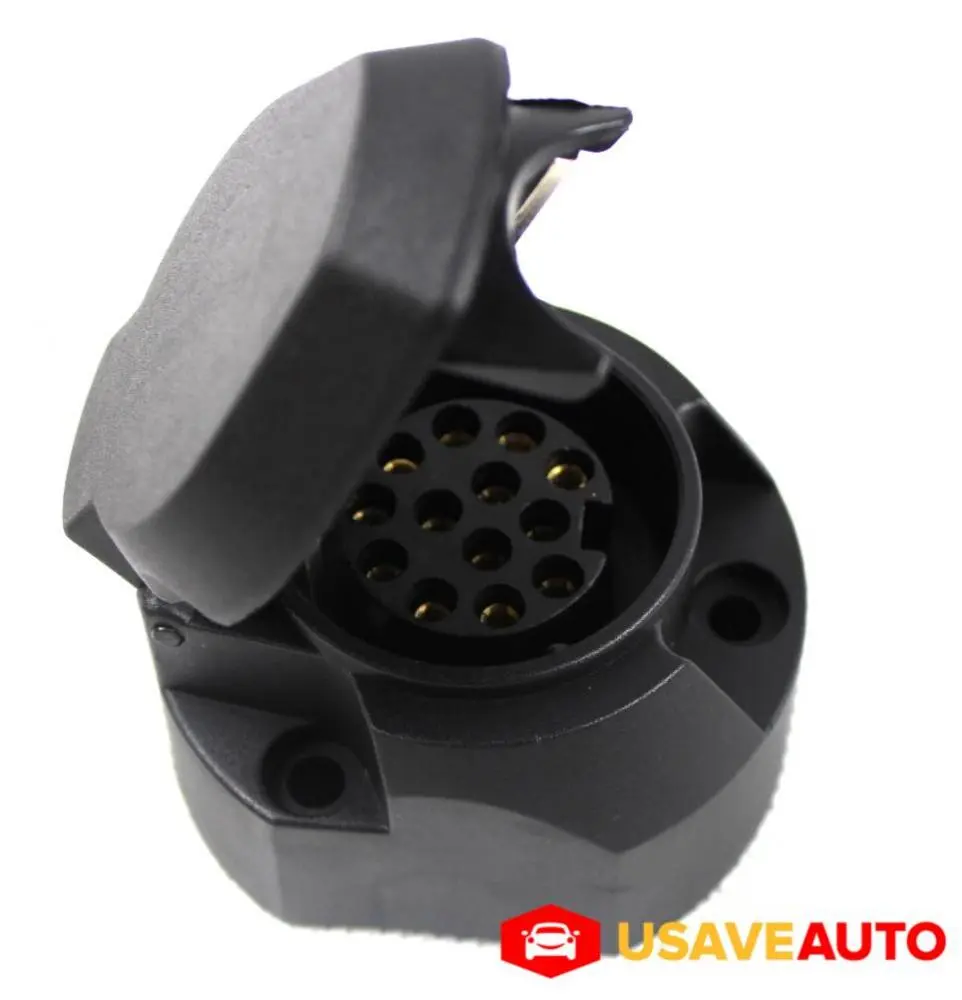 Розетка фаркопа 13 контактная с пыльником и разветвителем Розетка фаркопа 13 контактная с пыльником и разветвителем