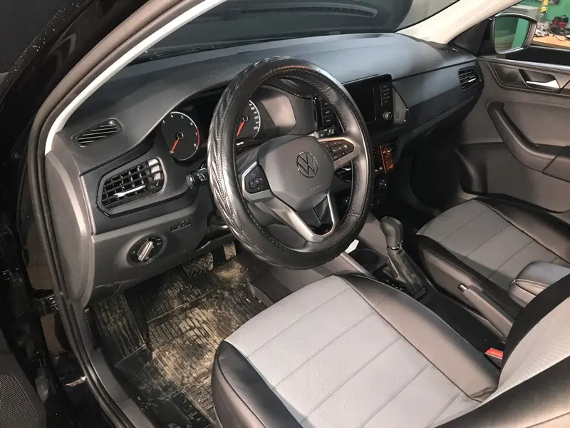 Установка чехлов Автопилот на VW Polo 2017