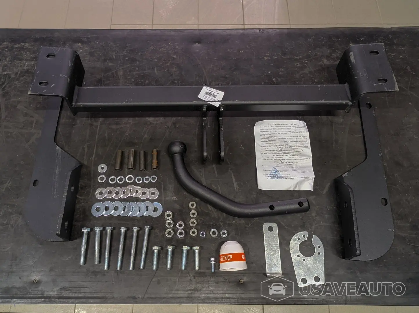 Фаркоп на Nissan Almera