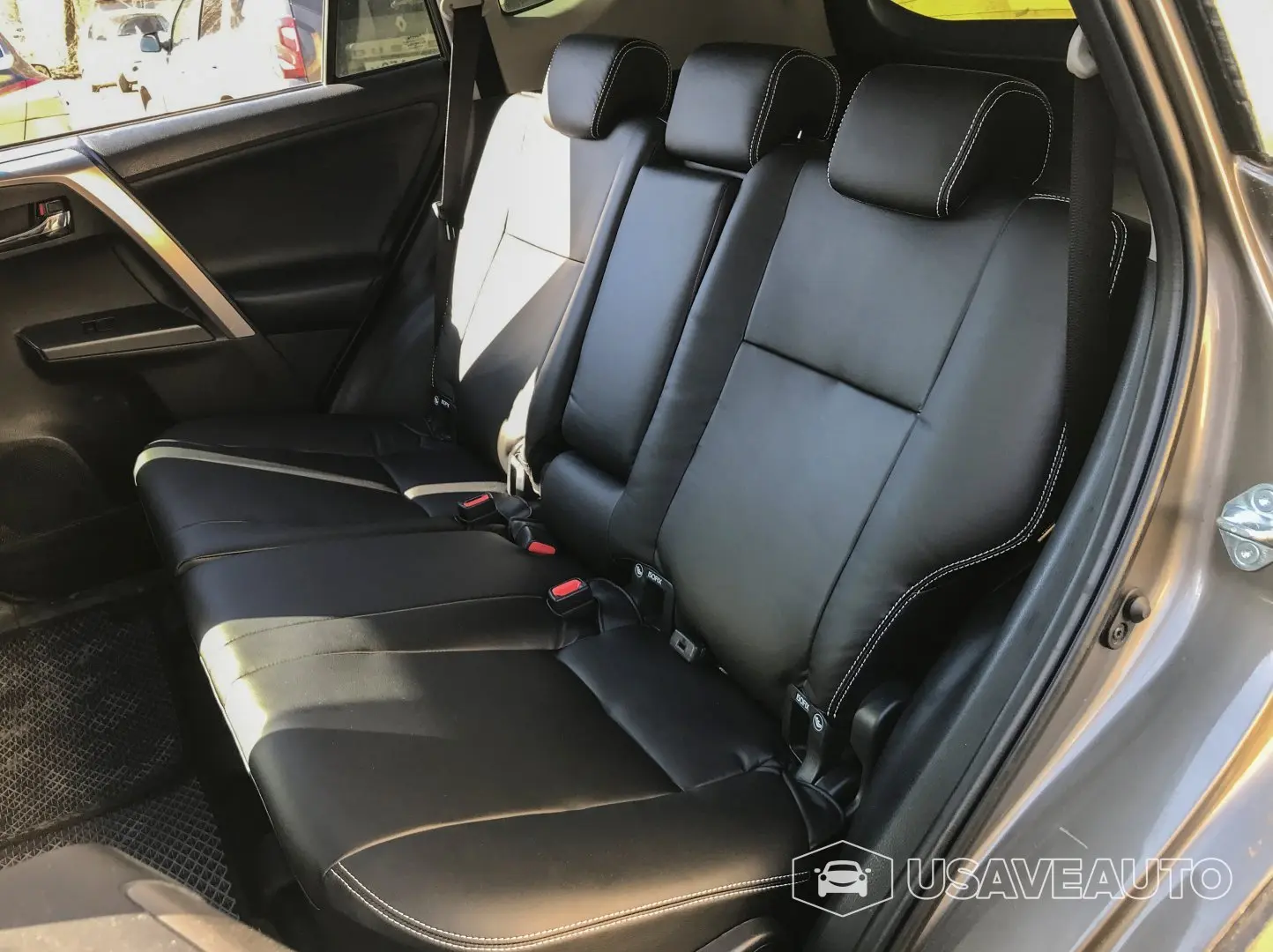 Установка чехлов на Toyota RAV4 Установка чехлов на Toyota RAV4