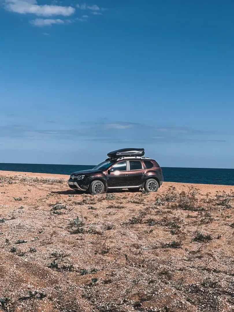 Путешествовать на своем автомобиле гораздо приятнее когда салон и багажник не завален вещами. На фото автобокс LUX IRBIS 175см, такой бокс хорошо смотрится даже на седанах, перед покупкой возможна примерка на авто Путешествовать на своем автомобиле гораздо приятнее когда салон и багажник не завален вещами. На фото автобокс LUX IRBIS 175см, такой бокс хорошо смотрится даже на седанах, перед покупкой возможна примерка на авто