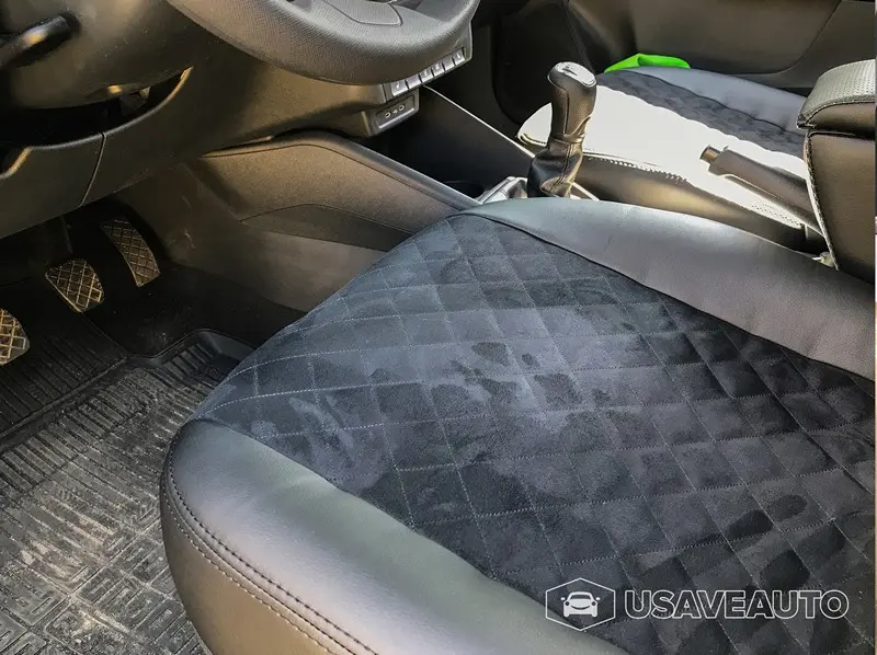 Установка чехлов на Skoda Rapid от компании Автоплот