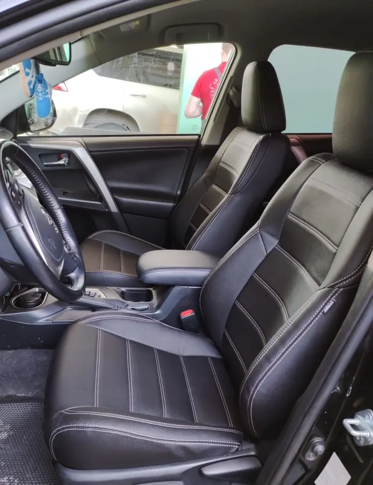 Чехлы Интер на Toyota Rav4 (ткань Швайцер BMW)