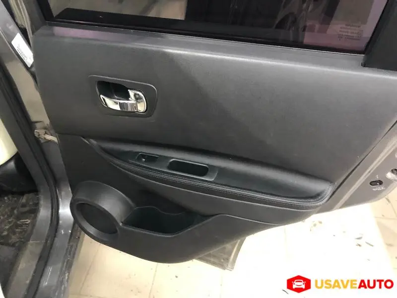 Перетяжка дверных карт на Nissan Qashqai