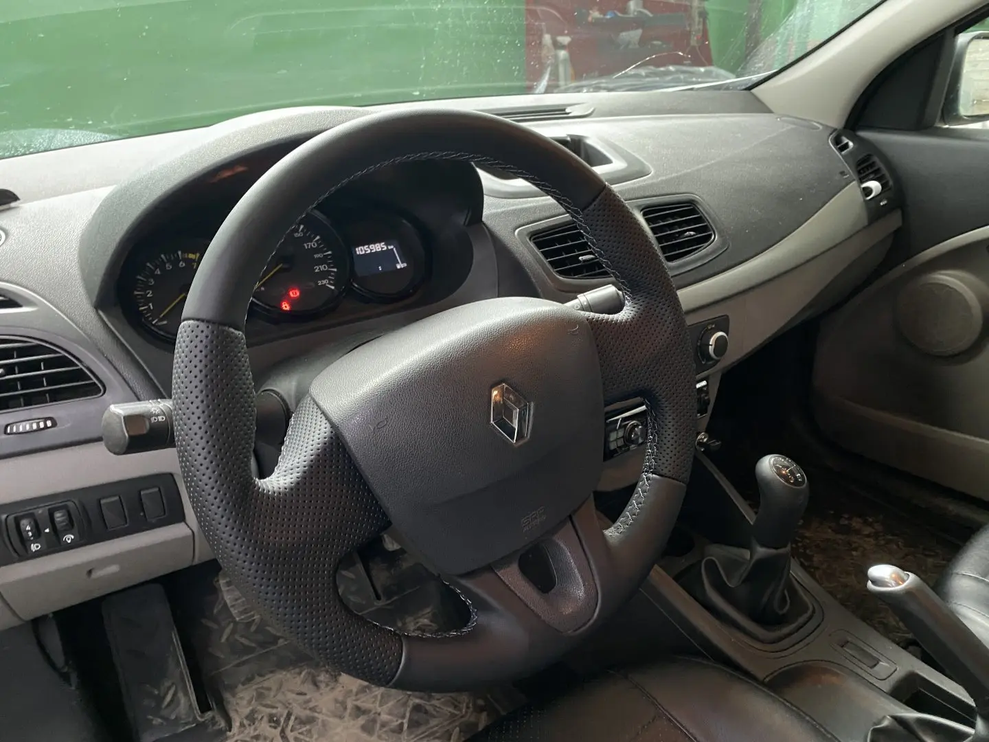 Перетяжка руля на Renault Fluence