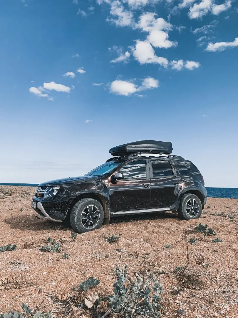 Путешествовать на своем автомобиле гораздо приятнее когда салон и багажник не завален вещами. На фото автобокс LUX IRBIS 175см, такой бокс хорошо смотрится даже на седанах, перед покупкой возможна примерка на авто Путешествовать на своем автомобиле гораздо приятнее когда салон и багажник не завален вещами. На фото автобокс LUX IRBIS 175см, такой бокс хорошо смотрится даже на седанах, перед покупкой возможна примерка на авто