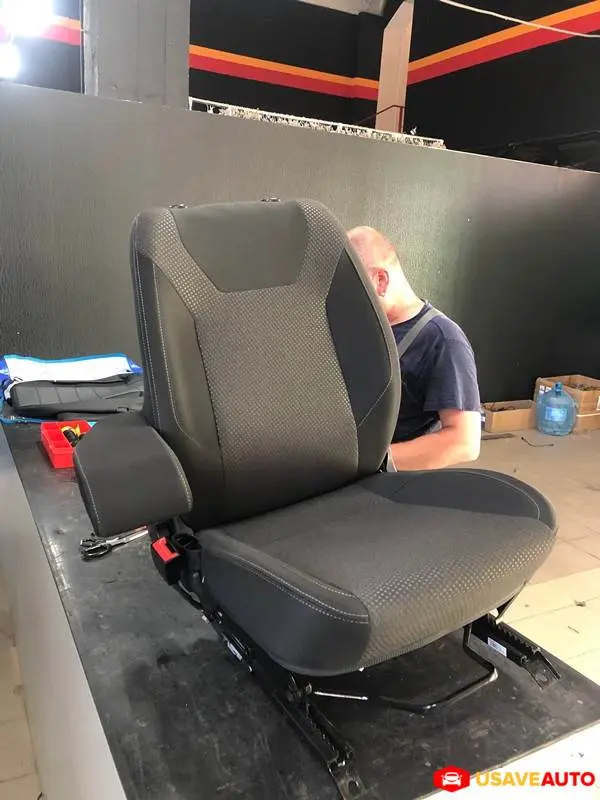 Установка чехлов Автопилот на Chevrolet Niva Установка чехлов Автопилот на Chevrolet Niva