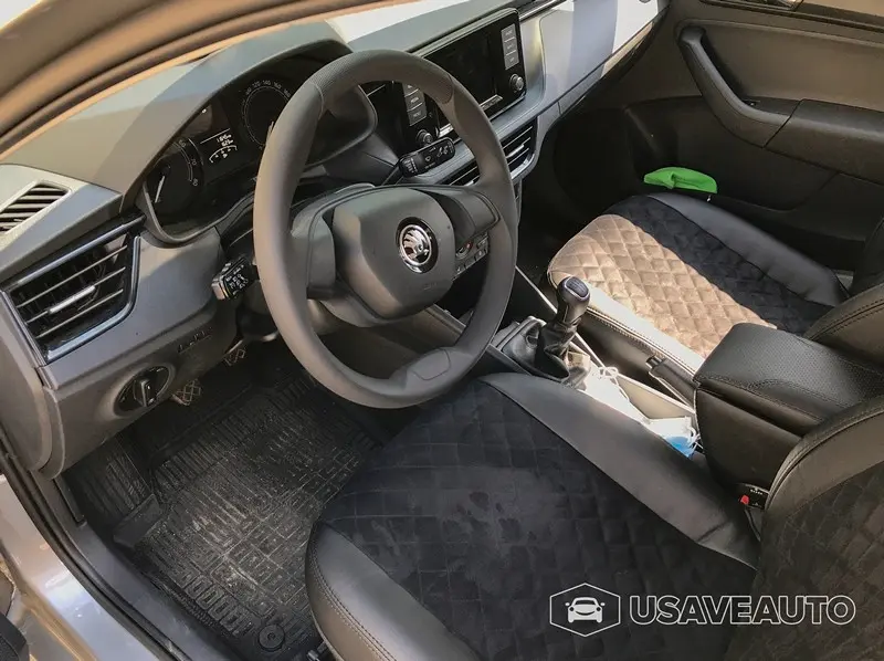 Установка чехлов на Skoda Rapid от компании Автоплот