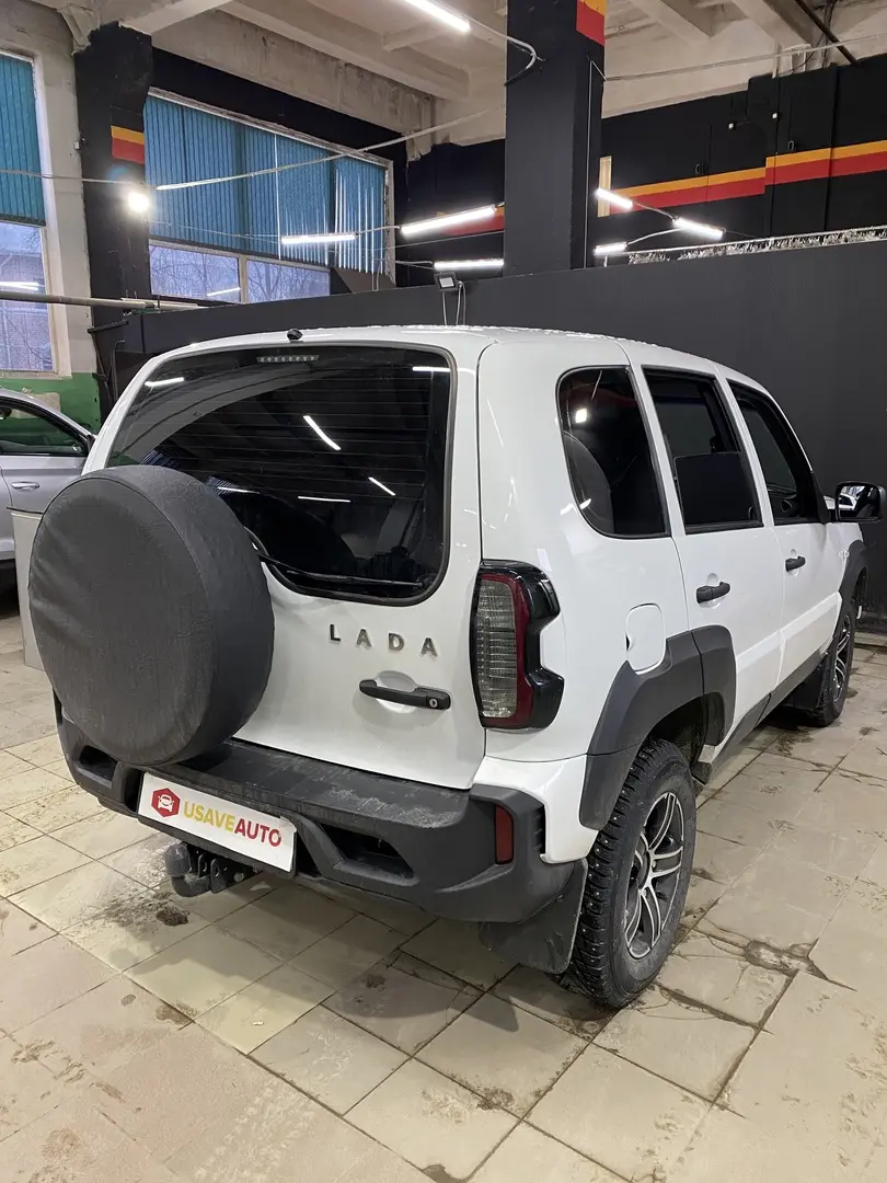 Чехлы и сигнализация СтарЛайн А93 на Lada Niva Чехлы и сигнализация СтарЛайн А93 на Lada Niva