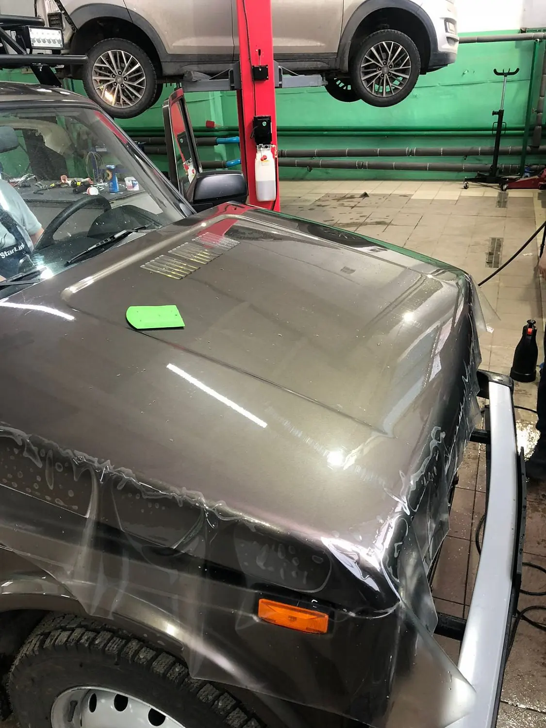 Чехлы Автопилот на Lada 2121, оклейка Чехлы Автопилот на Lada 2121, оклейка