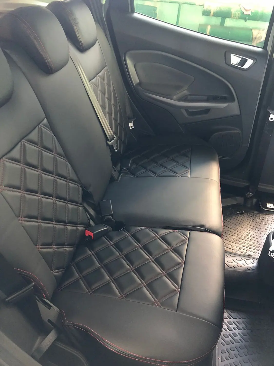 Ford Escort и чехлы B&M