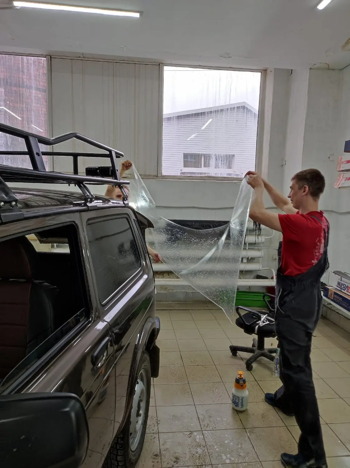 Чехлы Автопилот на Lada 2121, оклейка Чехлы Автопилот на Lada 2121, оклейка