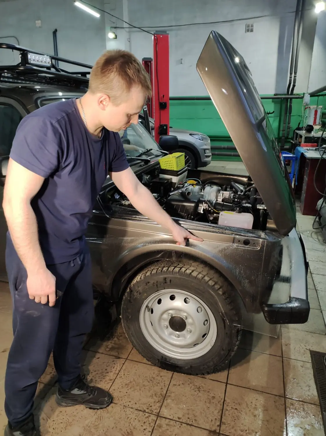 Чехлы Автопилот на Lada 2121, оклейка Чехлы Автопилот на Lada 2121, оклейка