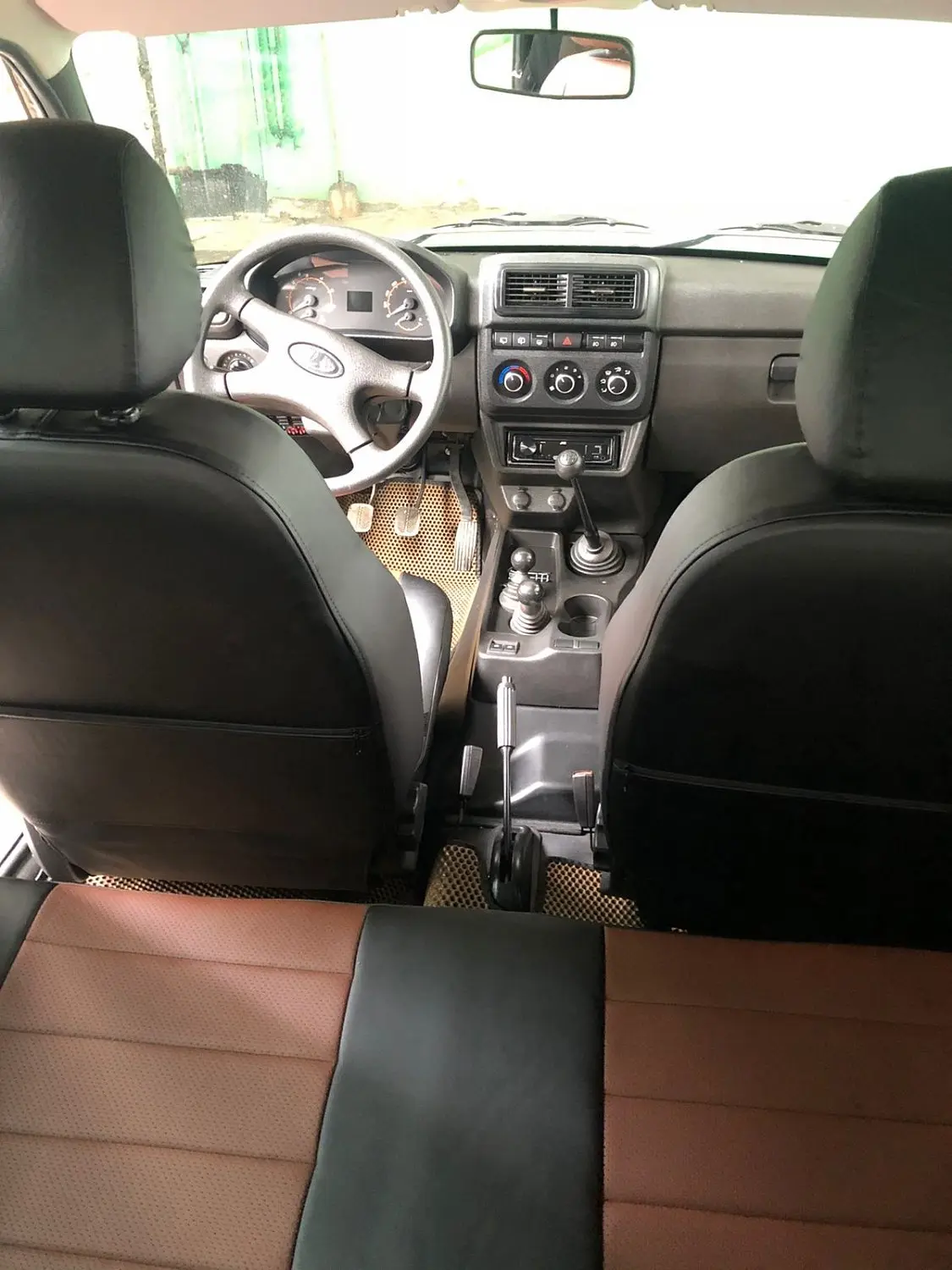 Чехлы Автопилот на Lada 2121, оклейка Чехлы Автопилот на Lada 2121, оклейка