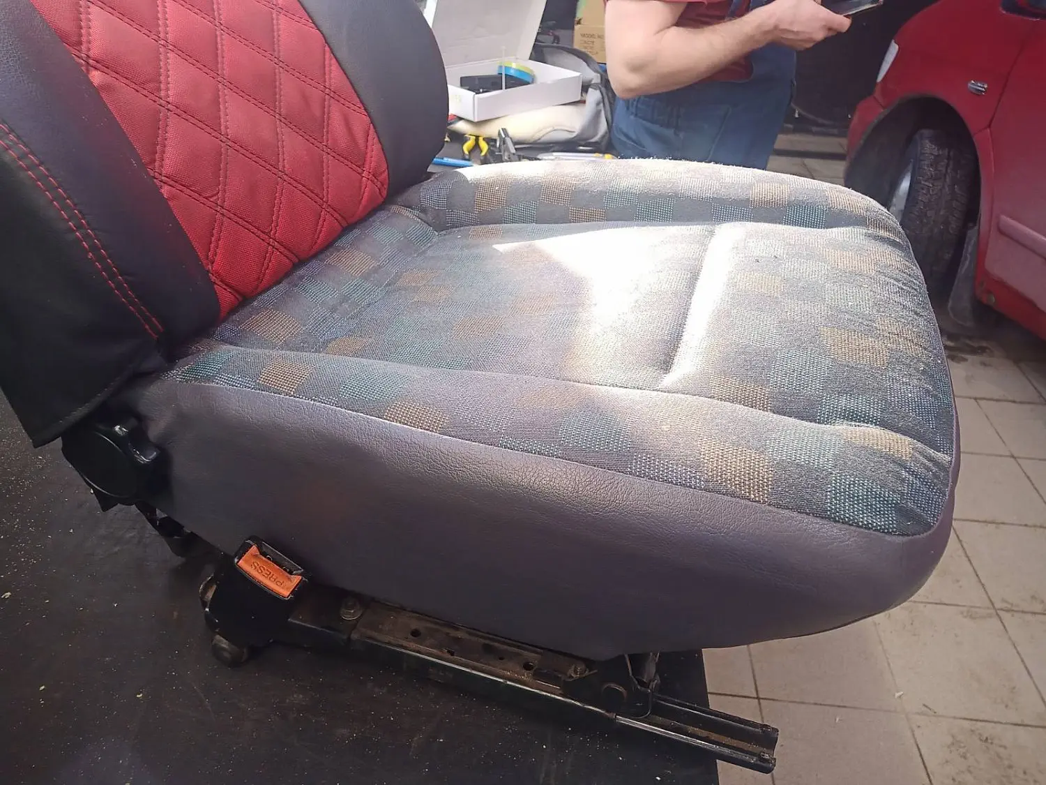 Ремонт сидений автомобиля Ремонт сидений автомобиля