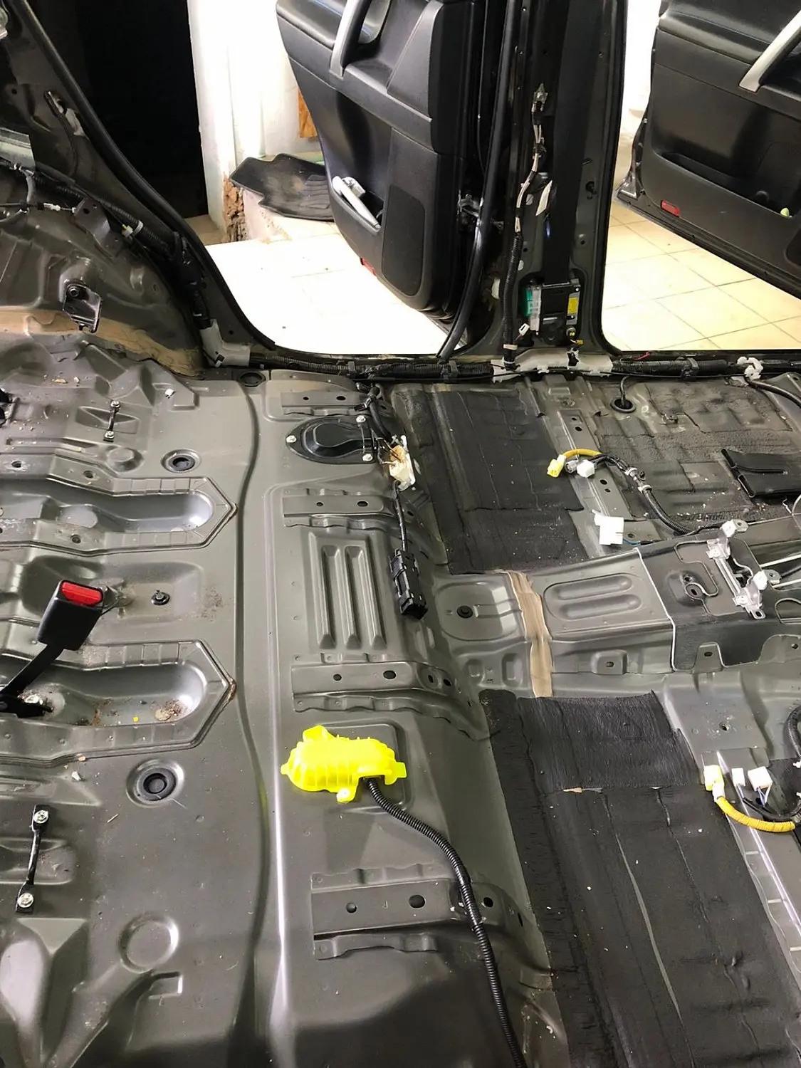 Шумоизоляция Toyota Land Cruiser