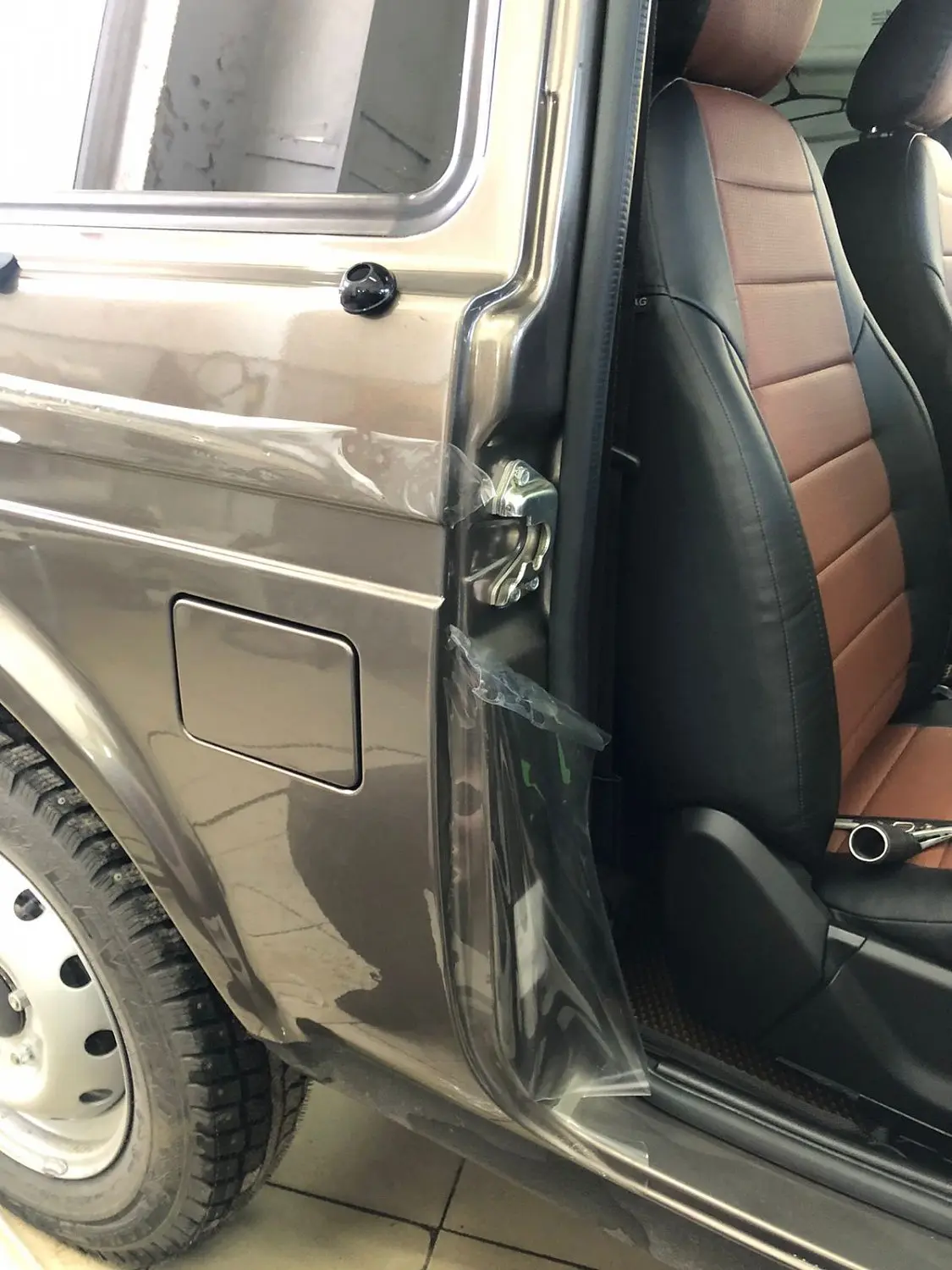 Чехлы Автопилот на Lada 2121, оклейка Чехлы Автопилот на Lada 2121, оклейка