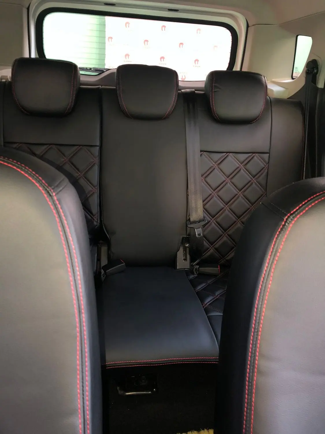 Ford Escort и чехлы B&M